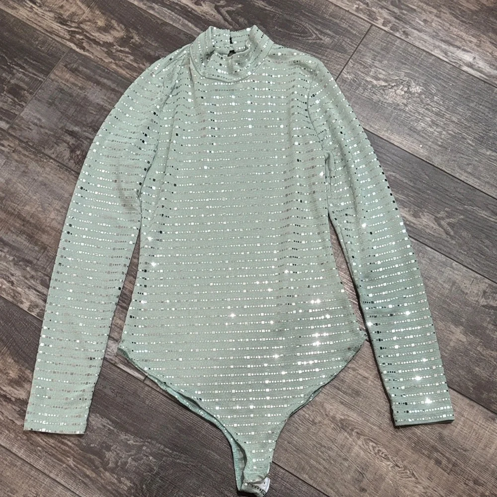 iris sage green